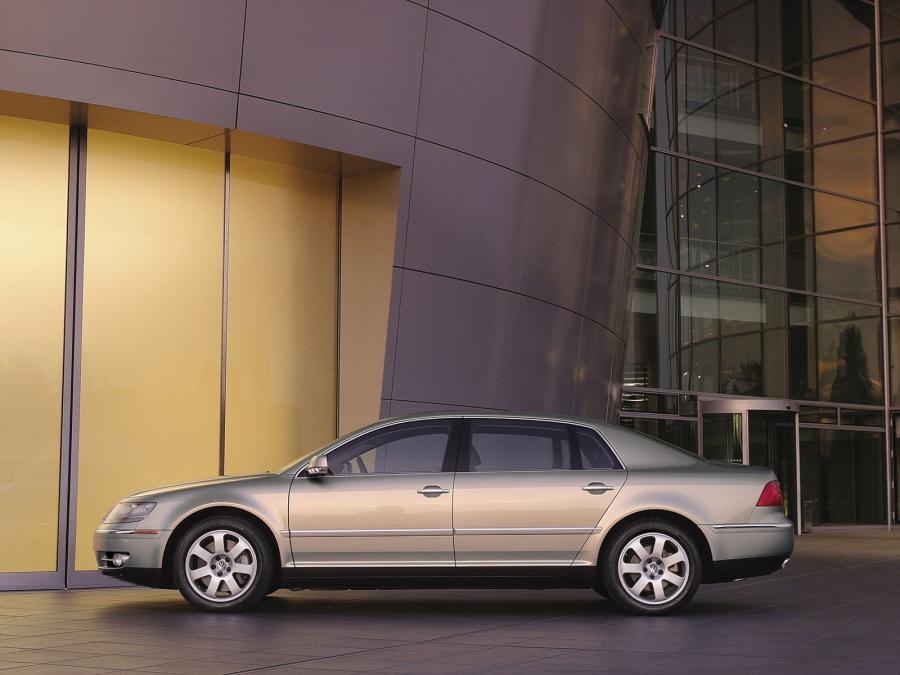  Volkswagen Phaeton V8 2002 года  (US) (фото 2 из 10)